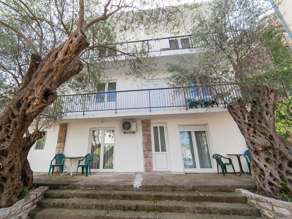 Hana Accommodation Sveti Stefan Exteriör bild