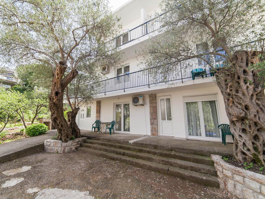 Hana Accommodation Sveti Stefan Exteriör bild