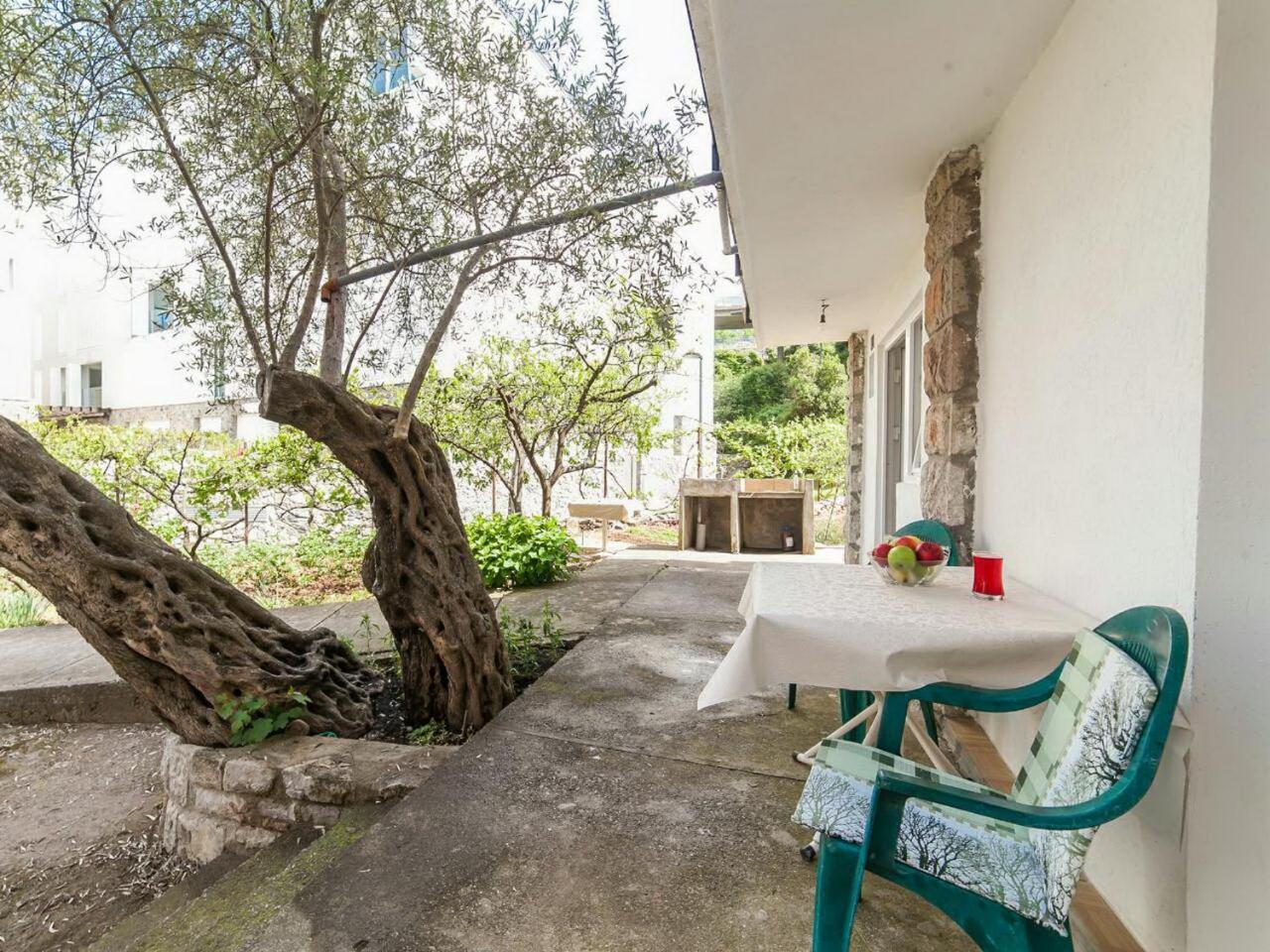 Hana Accommodation Sveti Stefan Exteriör bild