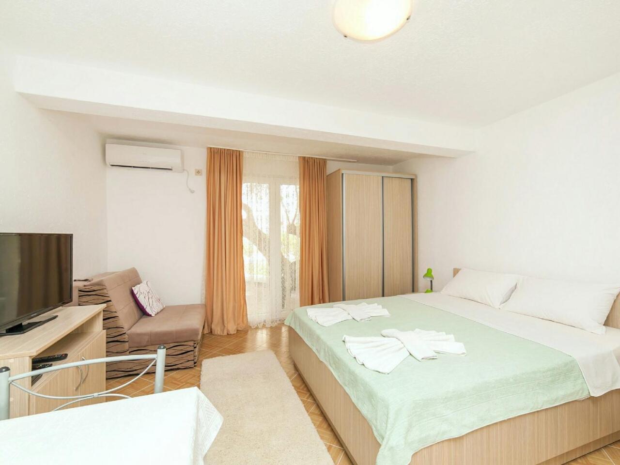 Hana Accommodation Sveti Stefan Exteriör bild
