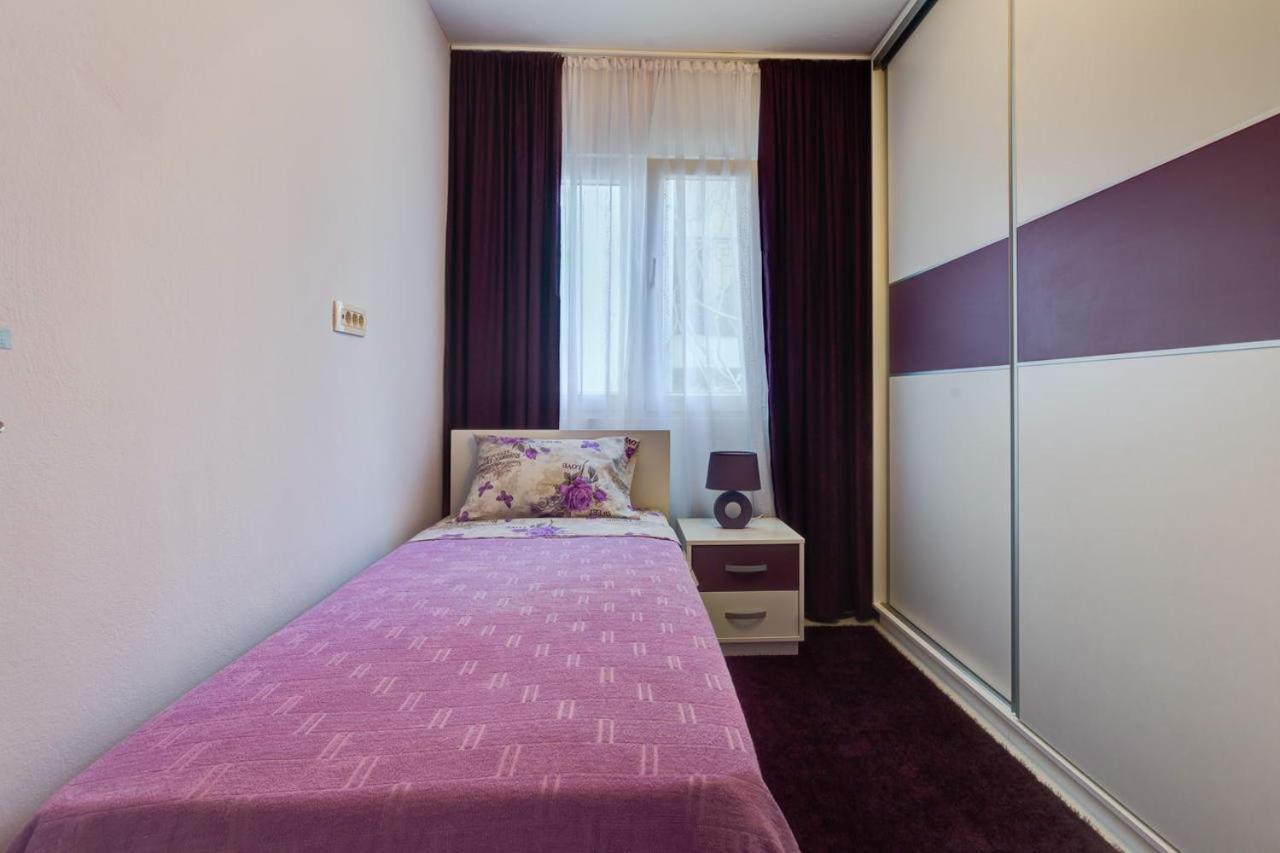 Hana Accommodation Sveti Stefan Exteriör bild