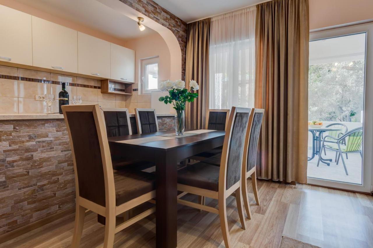 Hana Accommodation Sveti Stefan Exteriör bild